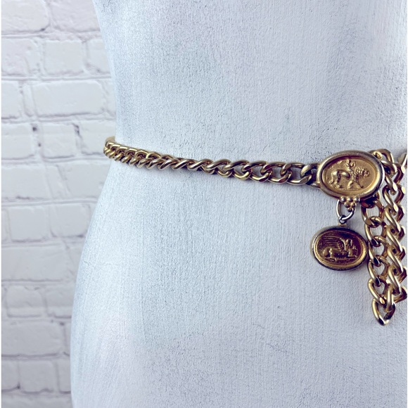 VINTAGE CHAIN LINK Belt Gold Lion and Sphinx Medallions - Picture 4 of 12